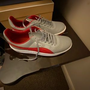 Brand new puma sneakers size 9